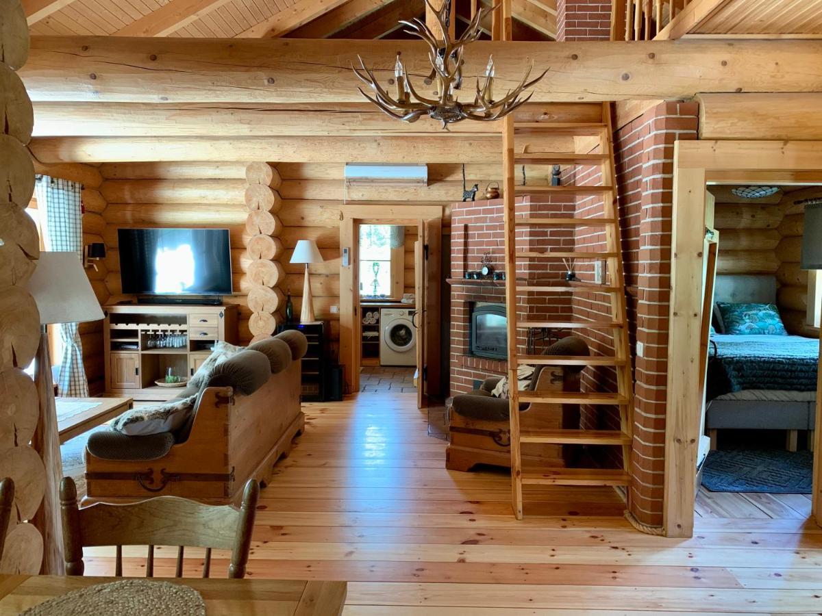 Kasepuu Holiday House Uulu Bagian luar foto